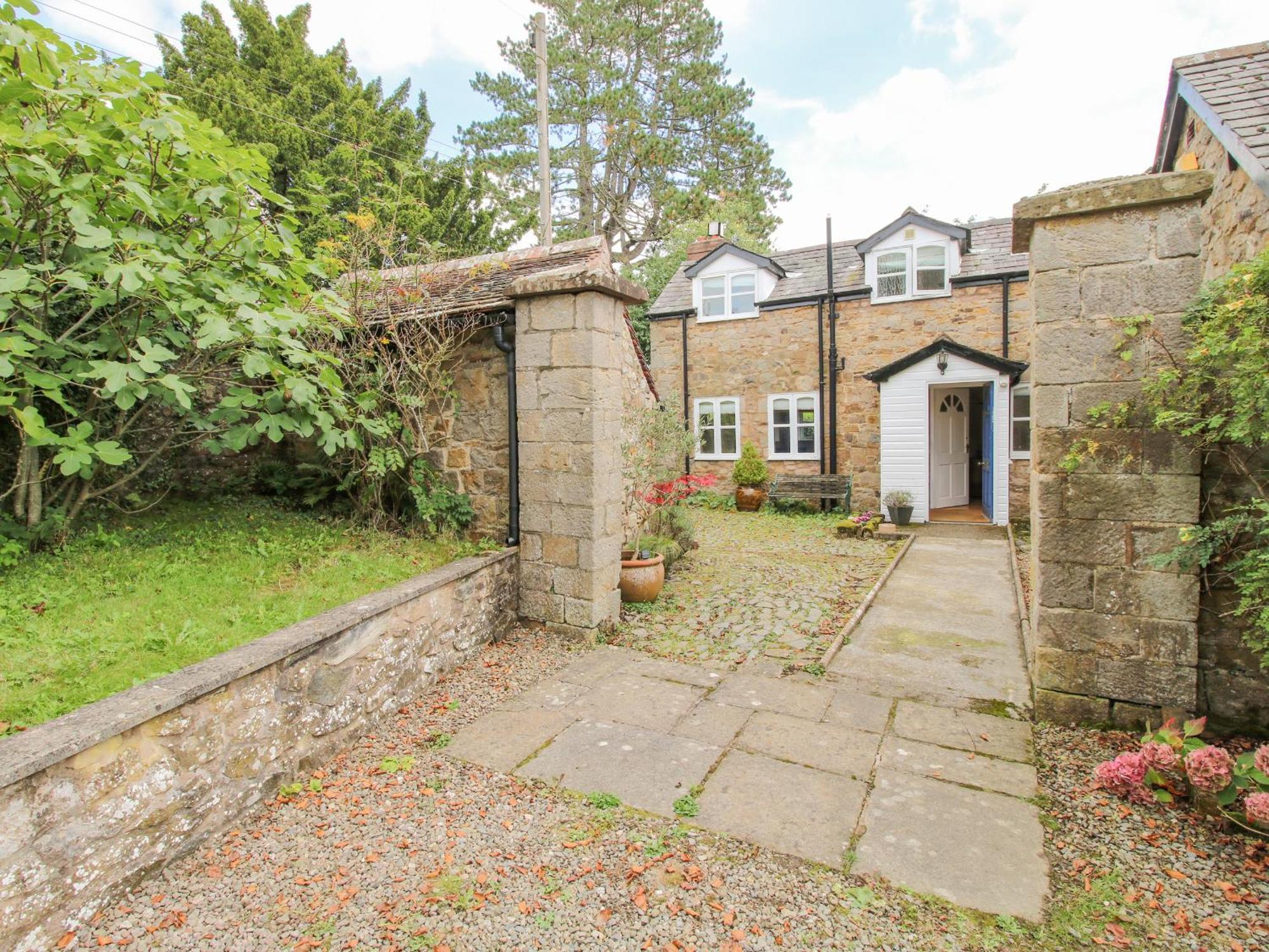 The Coach House Villa ลุดโลว์ ภายนอก รูปภาพ