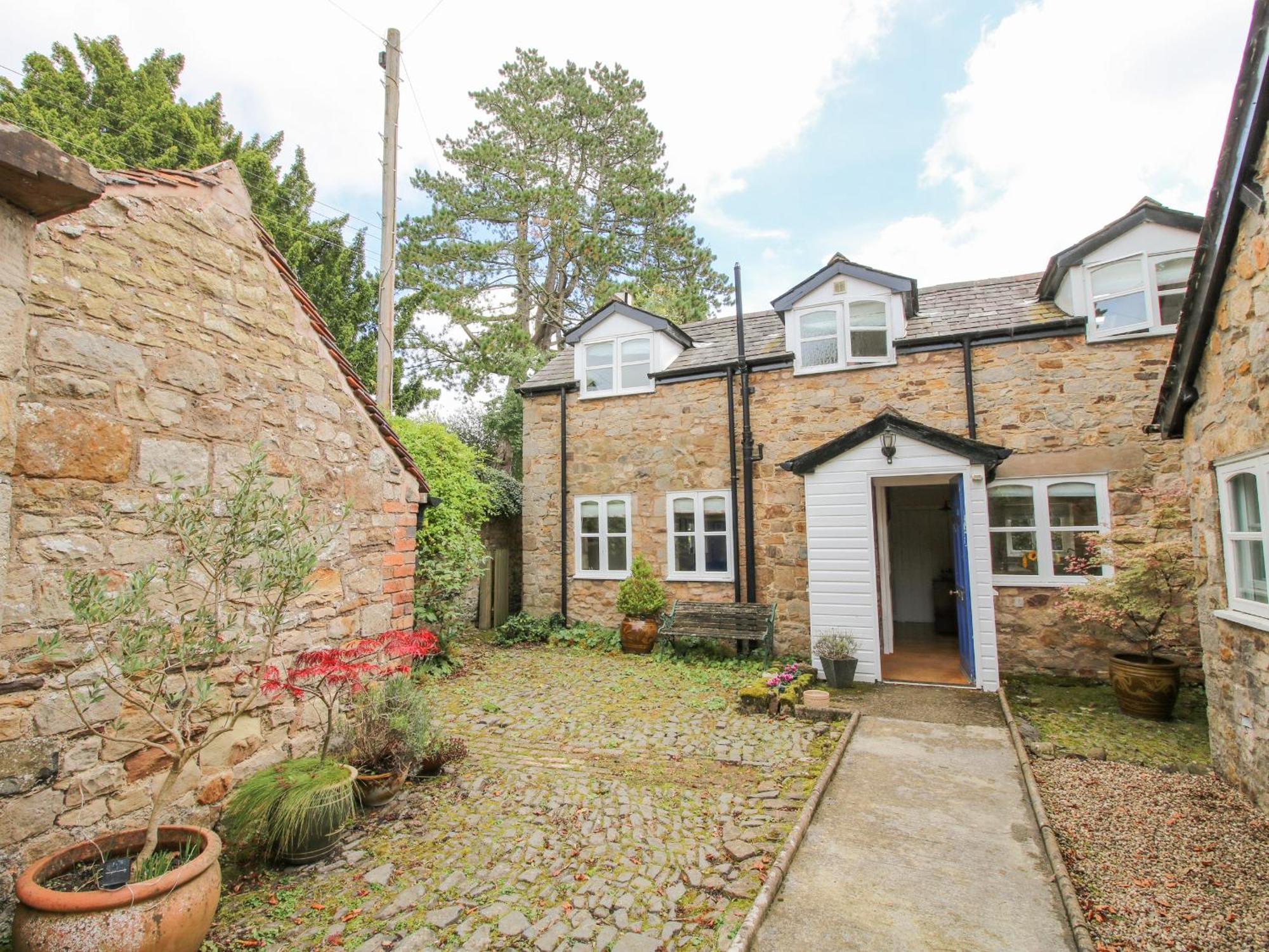 The Coach House Villa ลุดโลว์ ภายนอก รูปภาพ